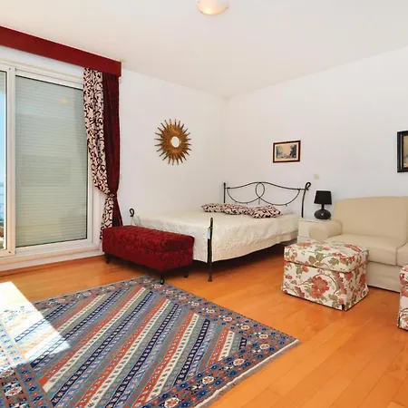 Apartmán Beautiful In With House Sea View Split